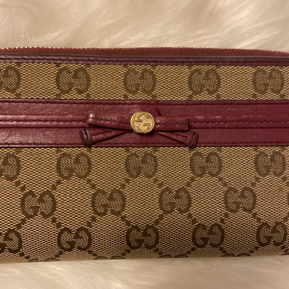 Authentic Gucci Long Zipper Wallet - Picture 2 of 10